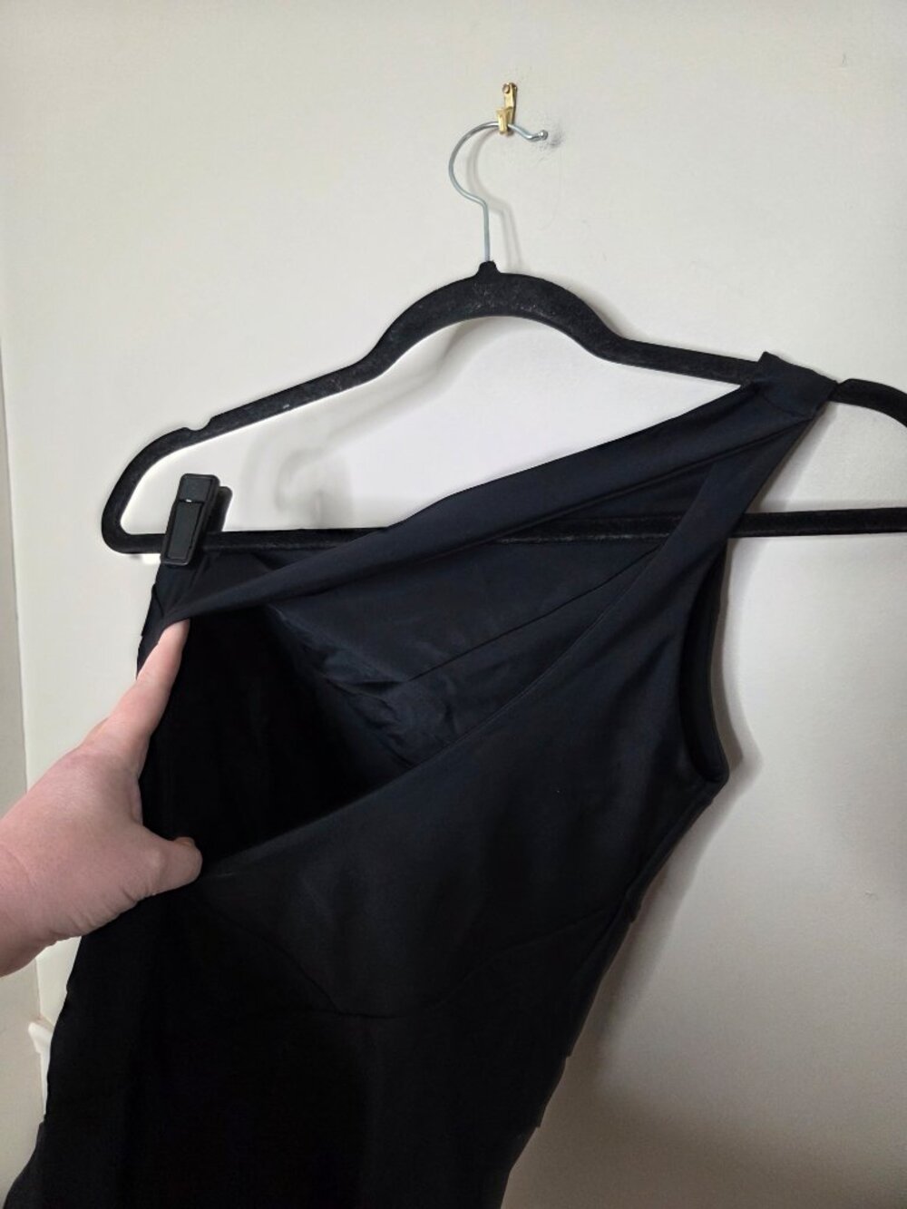 SUMMERSALT Solid Black The Sidestroke One Shoulder One Piece Swim Suit - Picture 4 of 5